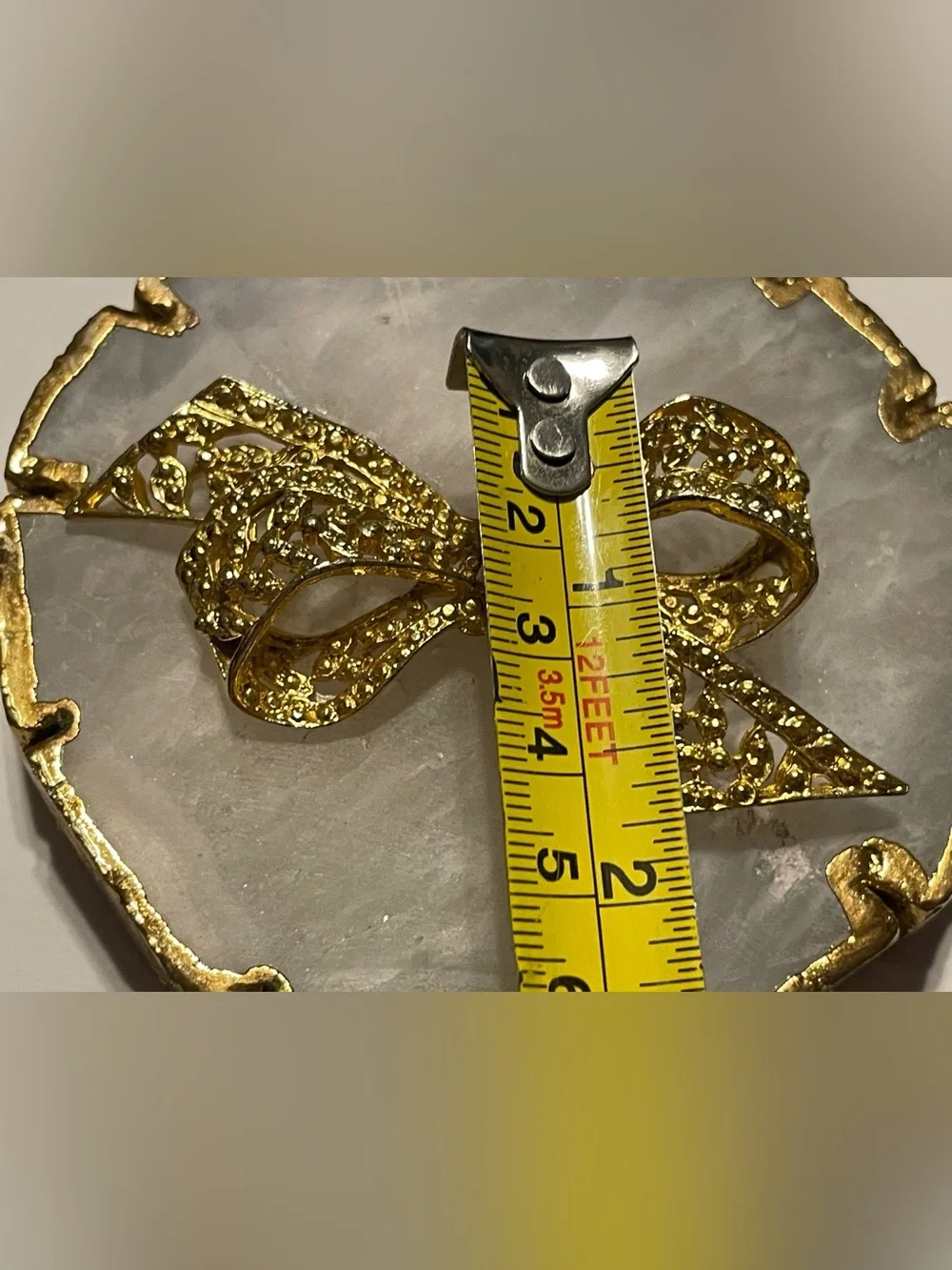 Vintage Gold Tone Large Bow Brooch #8595